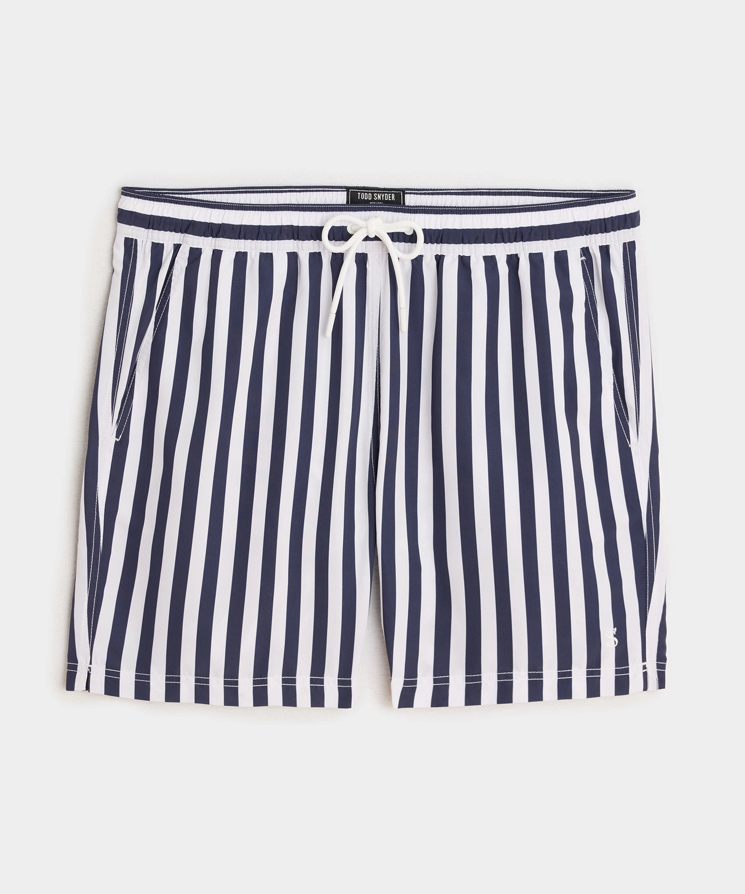 Bañador Montauk 5: ¡Verano, sol y estilo! La playa te espera con este imprescindible diseño.